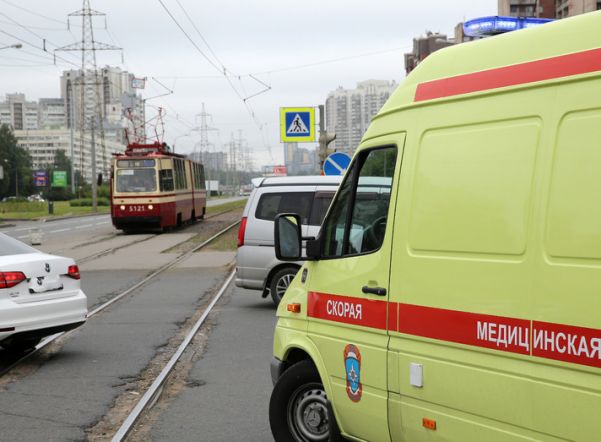 За прошедшие сутки в Петербурге зафиксировали 107 смертей от COVID-19