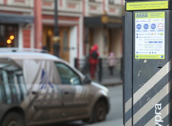 Комтранс предоставил водителям Петербурга возможность по-новому оплачивать парковку