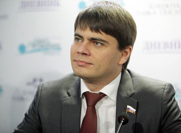 Депутат  Сергей Боярский разрешил малому бизнесу Петербурга работать, но при одном условии