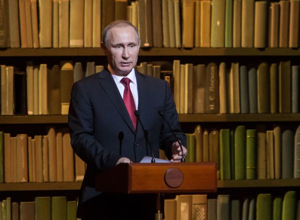 Владимир Путин пожелал удачи участникам Петербургского триатлона 