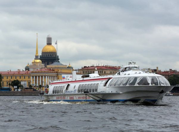 В Петербурге появится новый рейс по Неве