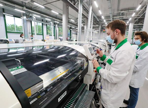 В Петербурге открыли завод по производству электронных компонентов