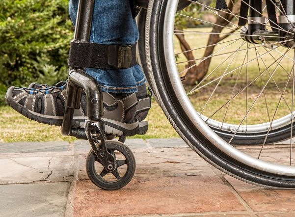 Университет имени Макарова реализует программу профобучения инвалидов