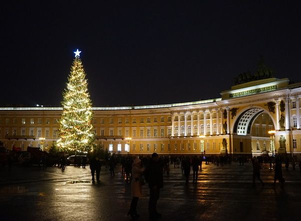 Петербург предстанет в полном новогоднем убранстве 20 декабря
