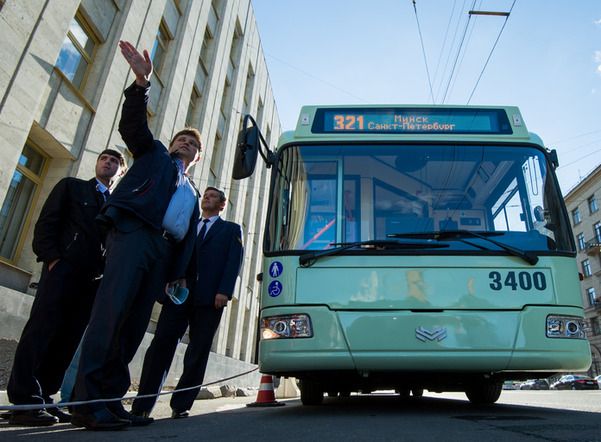 На улицы Петербурга 1 апреля выйдут 864 низкопольных автобуса