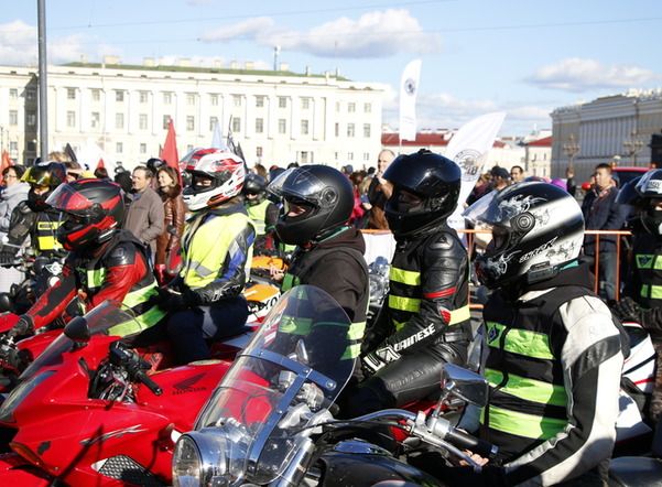 Мотосезон открывают на Дворцовой площади 30 апреля