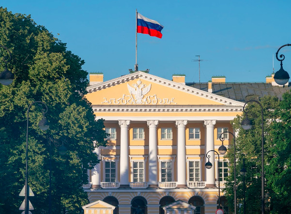 Администрации губернатора Петербурга получила полномочия в сфере госнадзора