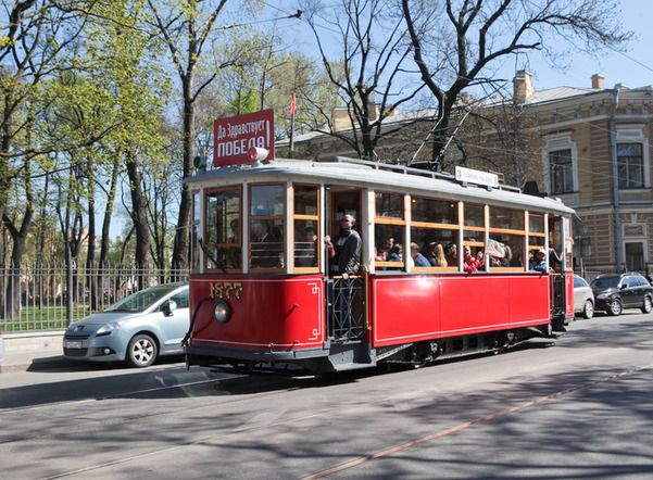 Туристический трамвай примет участие в «Ночи музеев» Петербурга