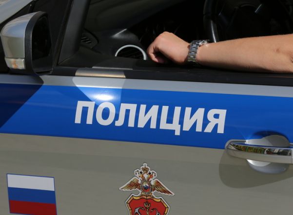 В Петербурге пьяный байкер набросился на полицейского и получил огнестрельное ранение
