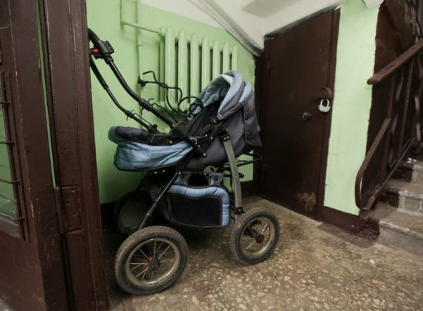 За полгода российские родители сэкономили почти 10 млрд рублей, покупая коляски на «Авито»