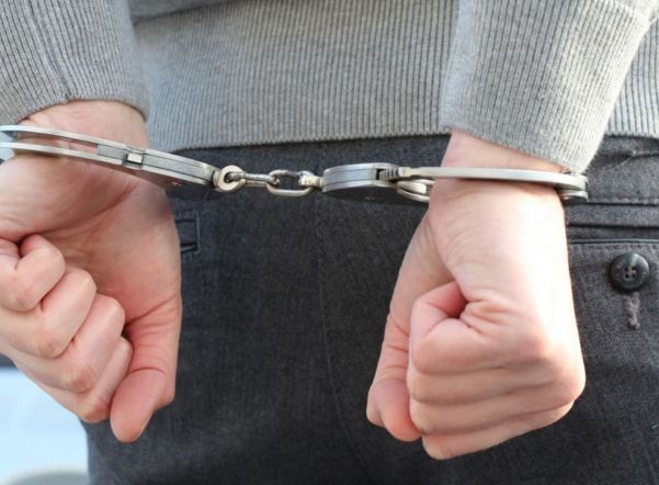 Полиция Петербурга задержала троих мужчин за разбой на КАД