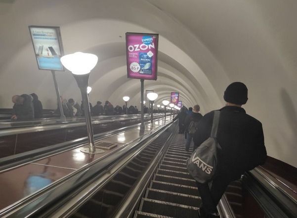 В Петербурге скончался школьник, экстренного госпитализированный из вестибюля метро с сильным отравлением
