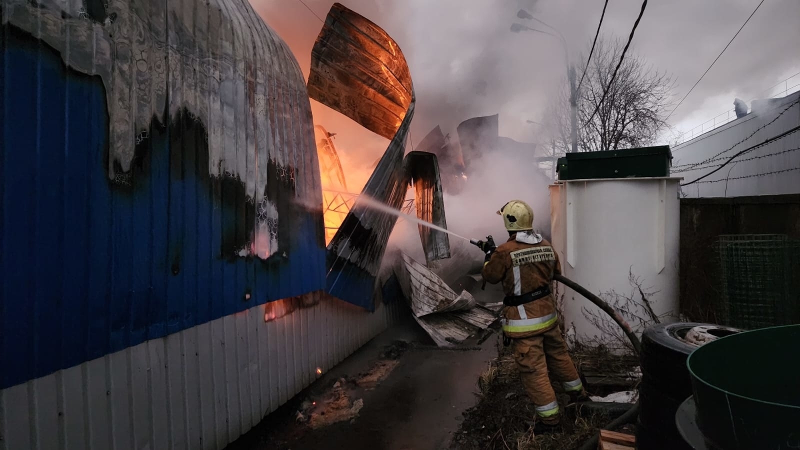 Пожар на московском шоссе сегодня спб