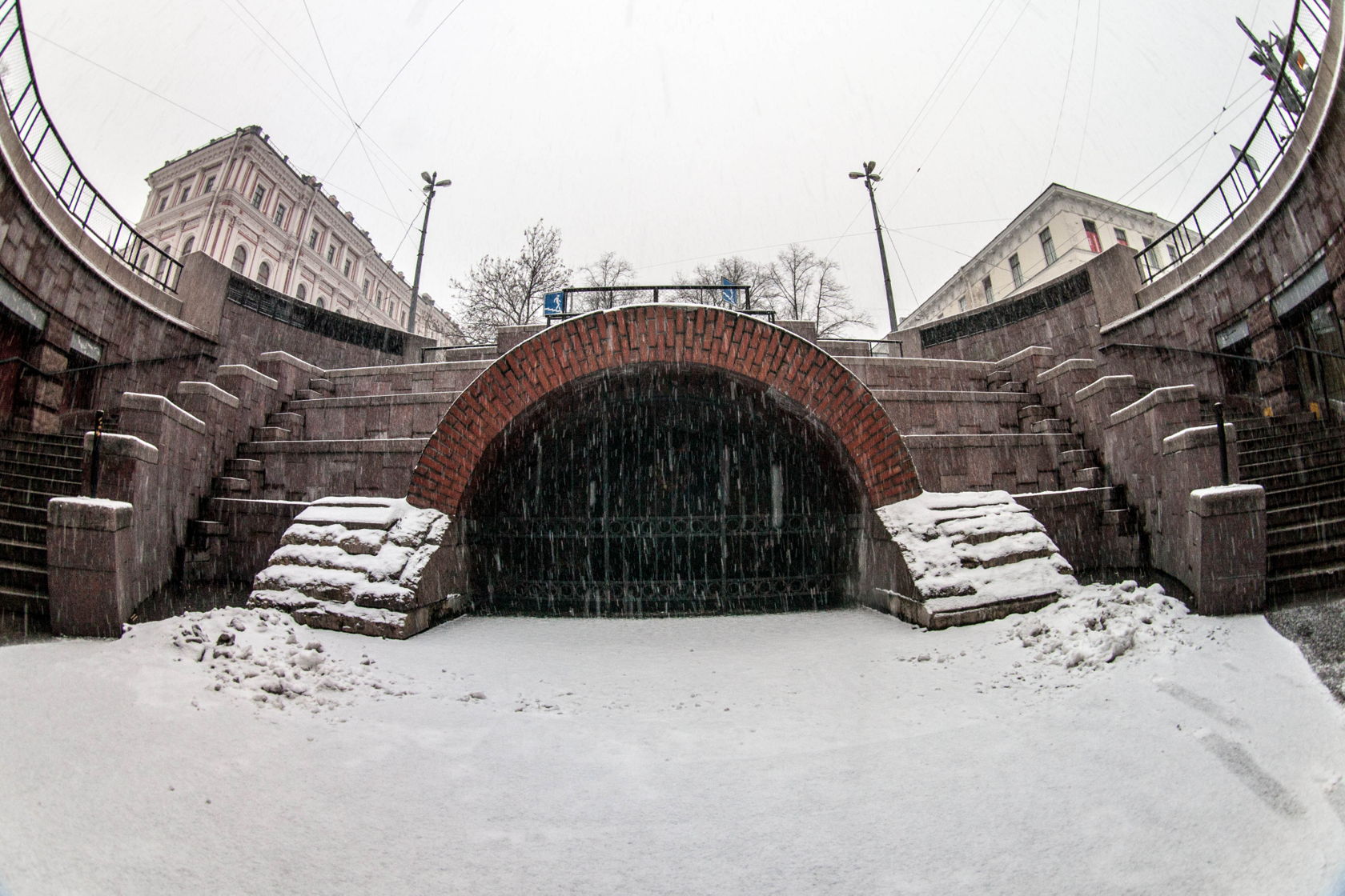 Подземный мост